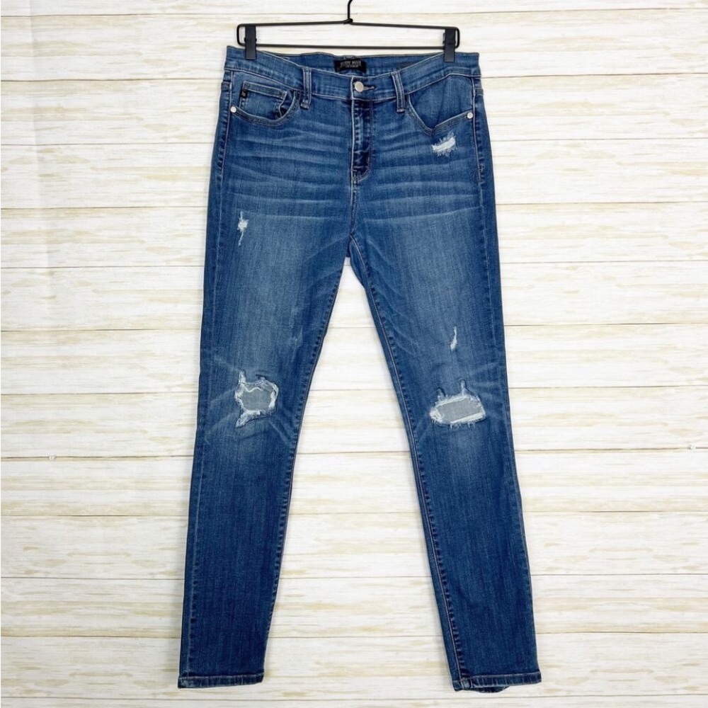 Judy Blue Skinny Fit Mid Rise Distressed Jeans